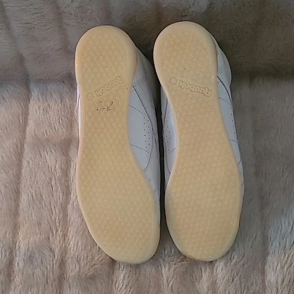 Reebok Classic White Sneakers - Picture 3 of 3